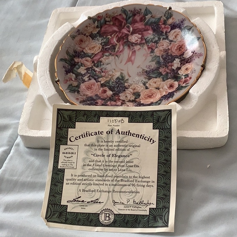 Circle of Elegance collectible plate # 11086B by designer Lena Liu Flora…
